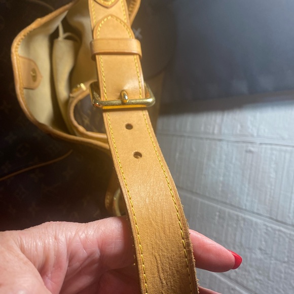 LOUIS VUITTON GALLIERA - Picture 6 of 13